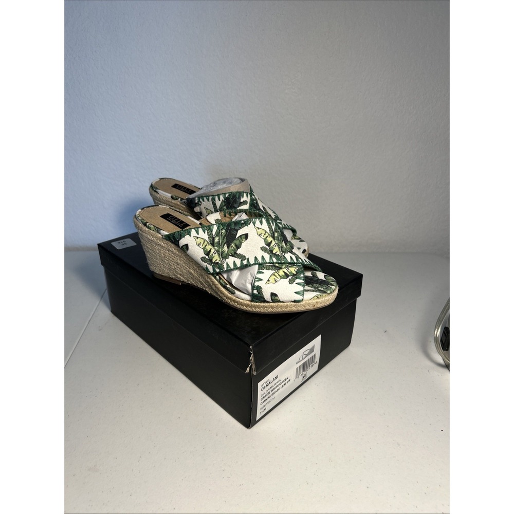 G.I.L.I. Crossband Slide Wedges‎ Kalani Green Palm Womens 5.5 W/Box